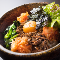 特選コシヒカリを使用石焼ビビンバ　1078円(税込)